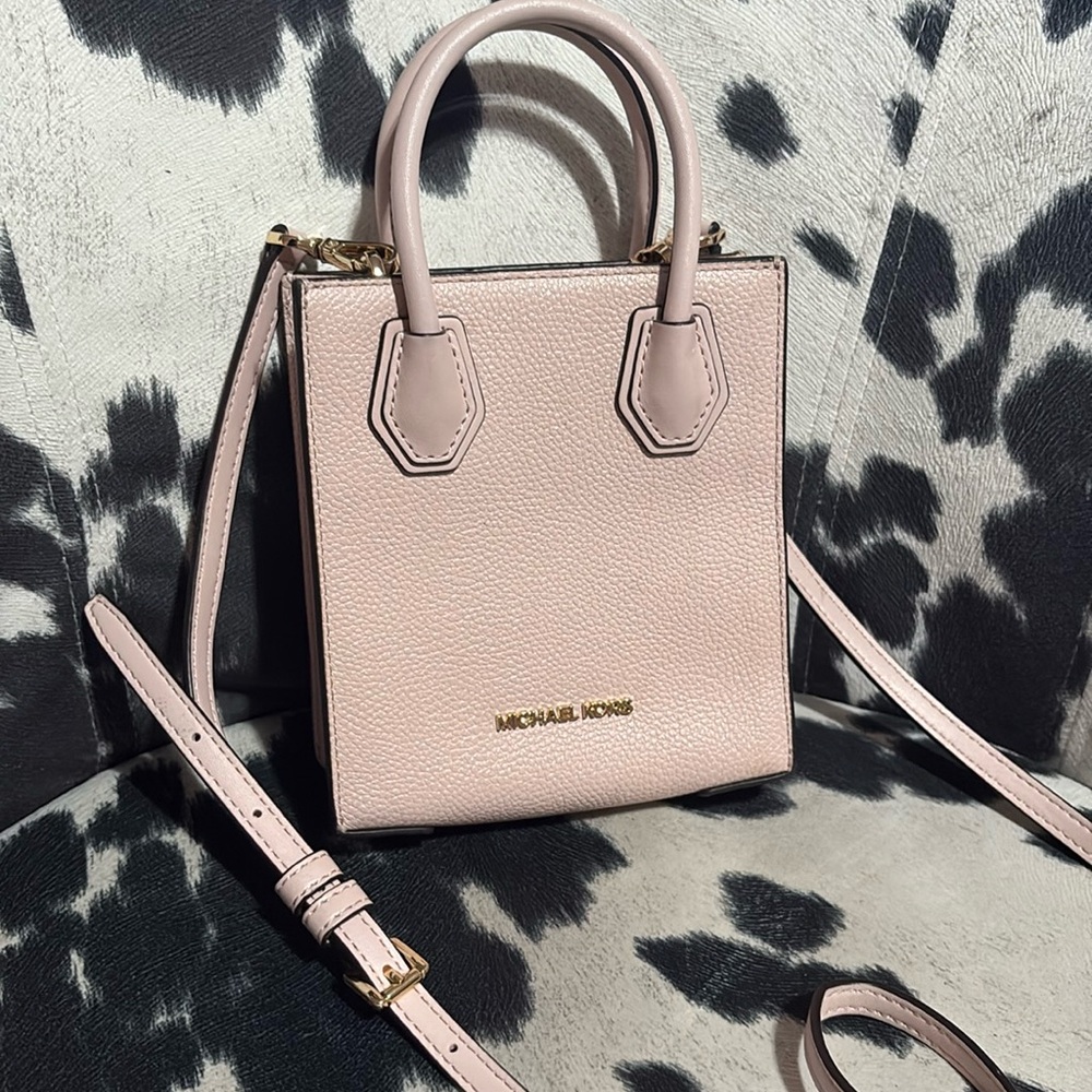 Michael Kors Pink Mini Bag with Saffiano Finish